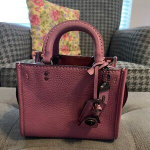 Coach Rogue 17 primrose